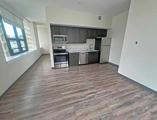 $10,200,000 | 1217 Elm Street, Manchester, NH 03101