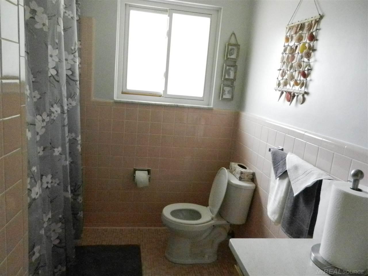 23837 Rausch Avenue Eastpointe, MI 48021 - Photo 24 of 47