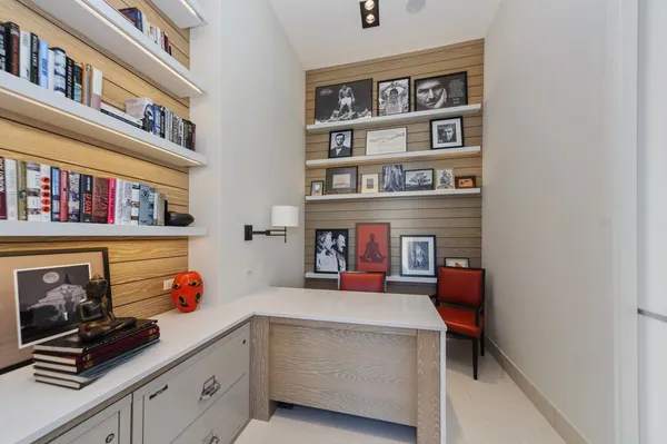 $1,399,000 | 500 West Superior Street, Unit 2704, Chicago, IL 60654