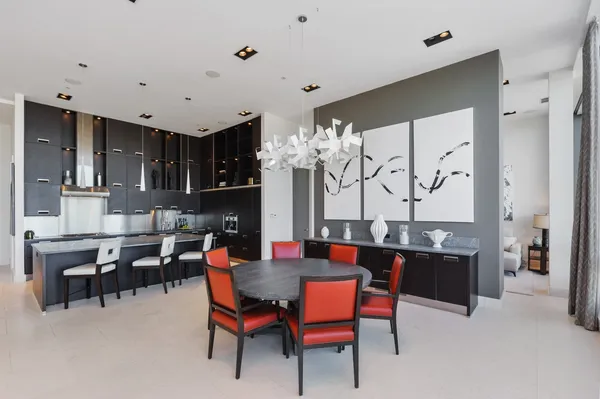 $1,399,000 | 500 West Superior Street, Unit 2704, Chicago, IL 60654