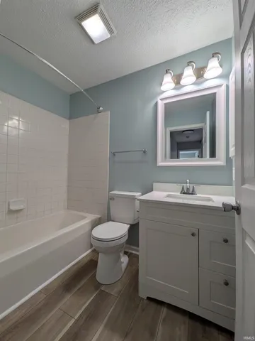 $128,500 | 219 Clarinet Boulevard East, Elkhart, IN 46516