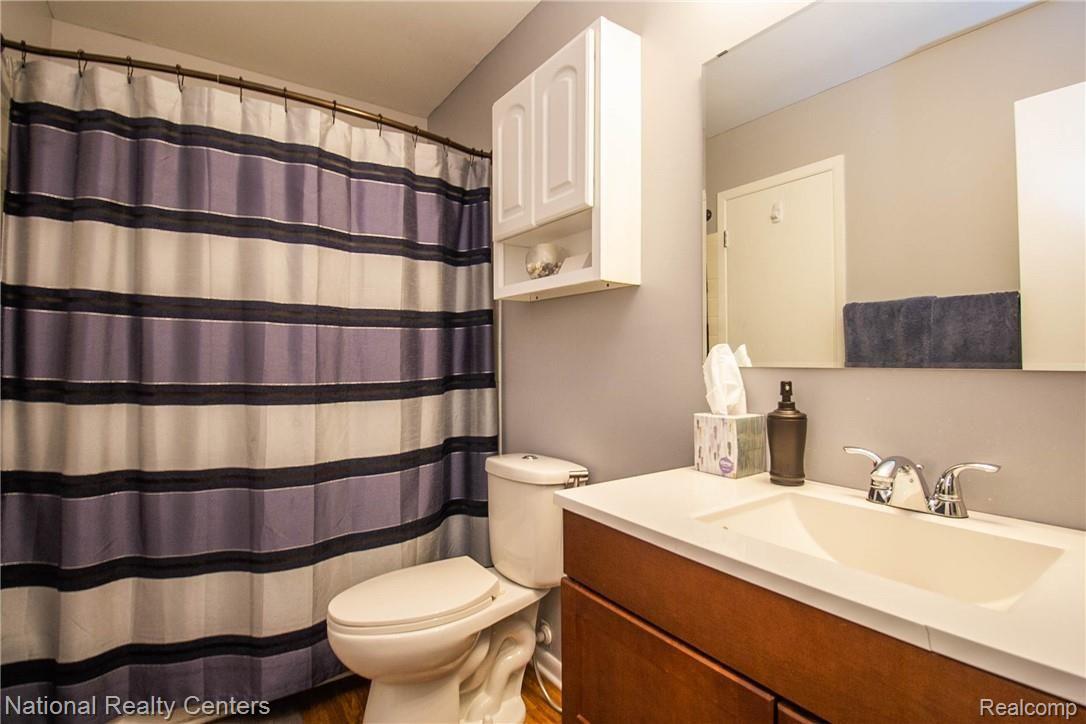 41898 Ridge Road East Novi, MI 48375 - Photo 17 of 34 17.jpg