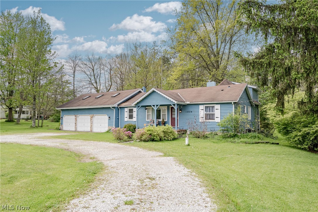 15614 Chillicothe Road Chagrin Falls, OH 44022 - Photo 2 of 38