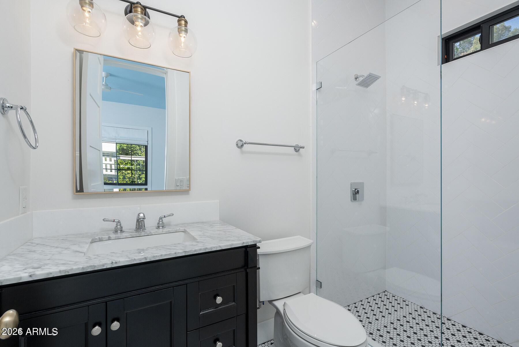 16 West Ocotillo Road Phoenix, AZ 85013 - Photo 12 of 15 16ocotilloguestroombath