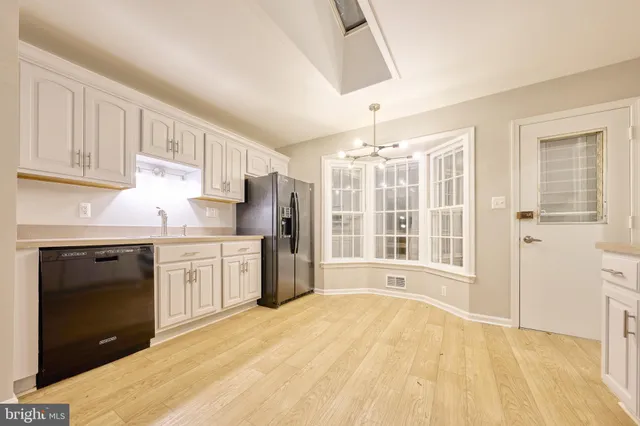 $4,200 | 9116 Hamilton Drive, Fairfax, VA 22031