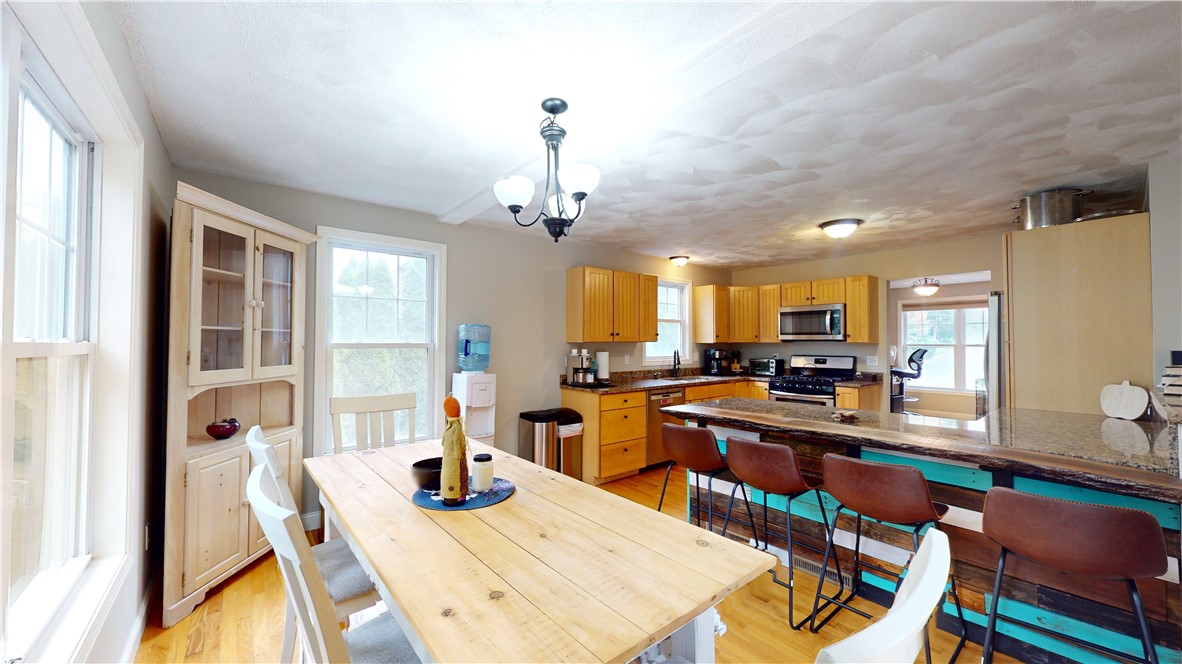 23 Spring Green Road Lincoln, RI 02865 - Photo 8 of 17 Gallery Image 8