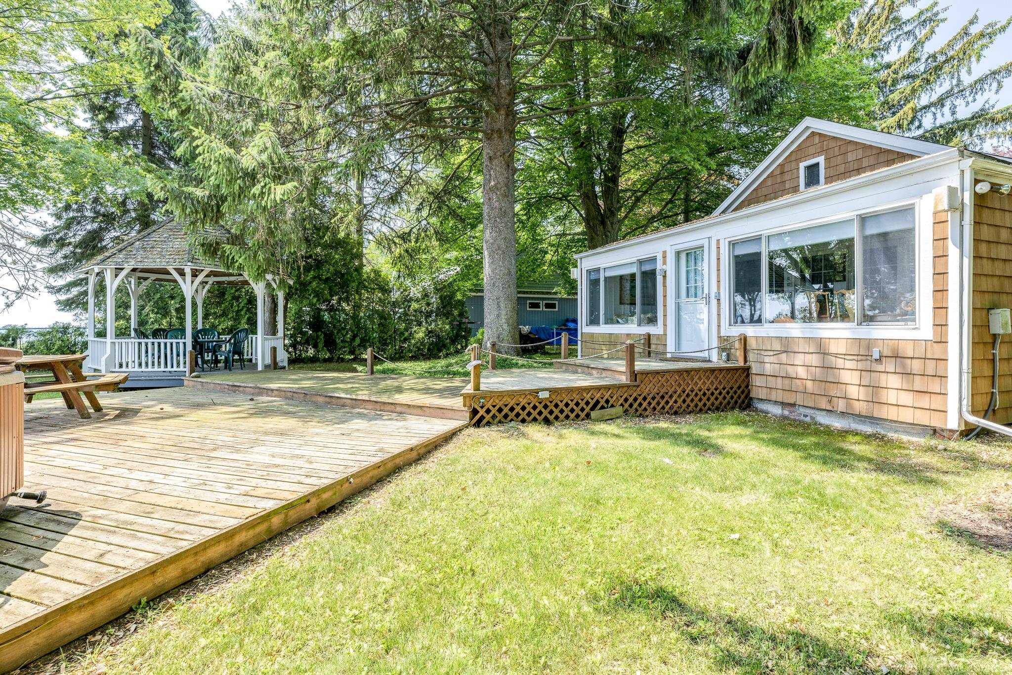 6603 Lakeshore Road Lexington, MI 48450 - Photo 31 of 50 50109091-30.JPG