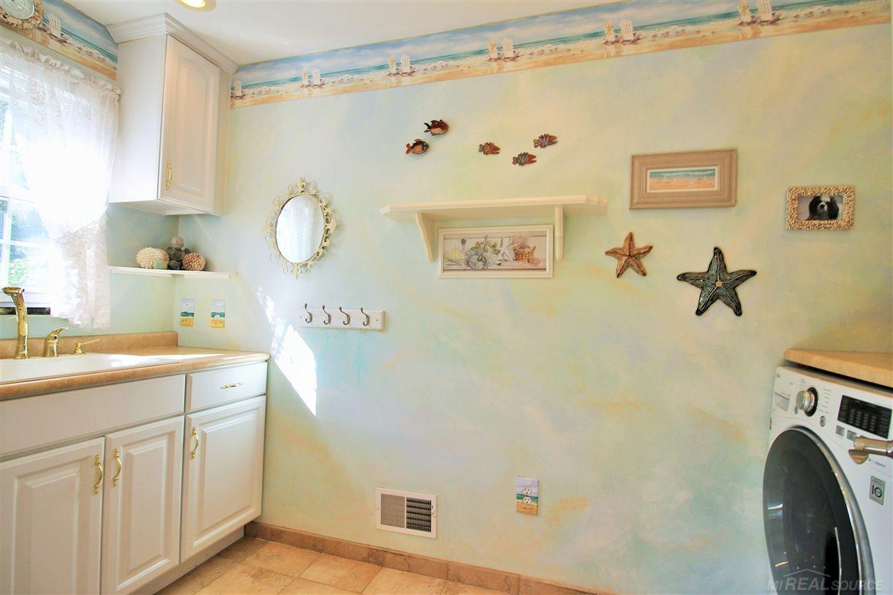 316 Stephens Road Grosse Pointe, MI 48236 - Photo 23 of 59 50021598-22.JPG