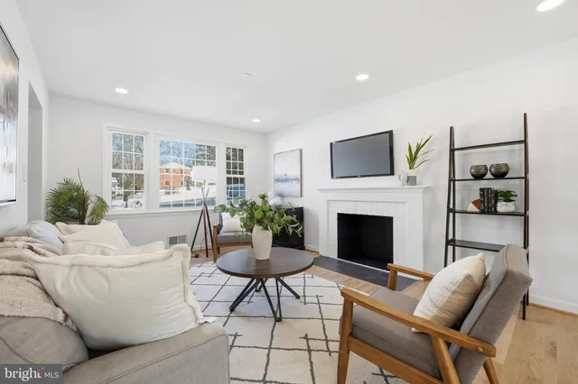 $849,900 | 6802 Sydenstricker Road, Springfield, VA 22153