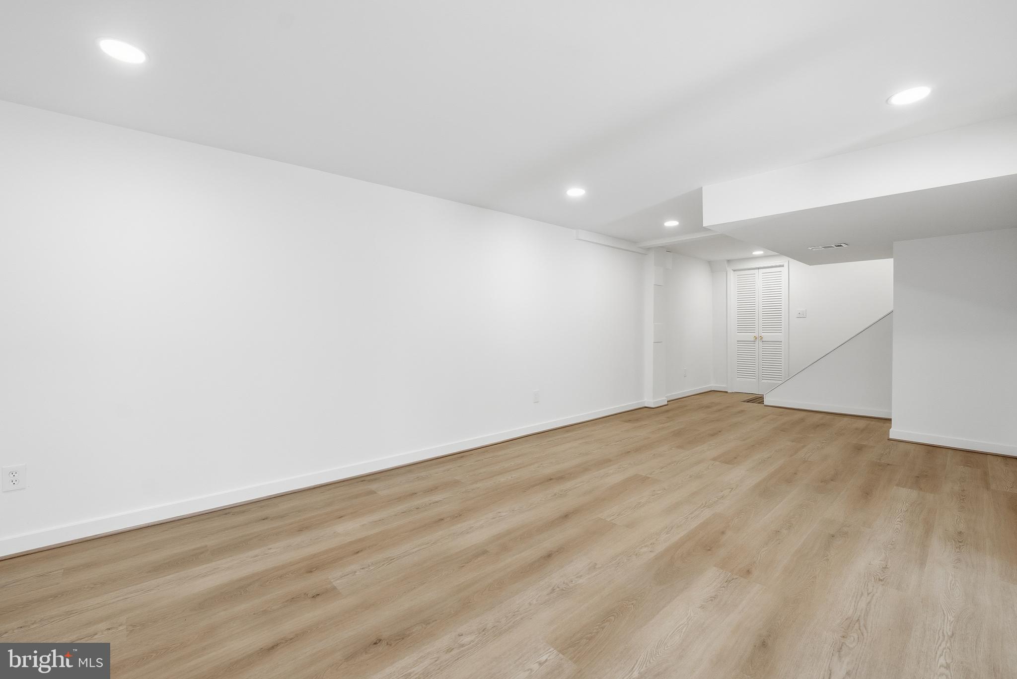 6802 Sydenstricker Road Springfield, VA 22153 - Photo 42 of 50