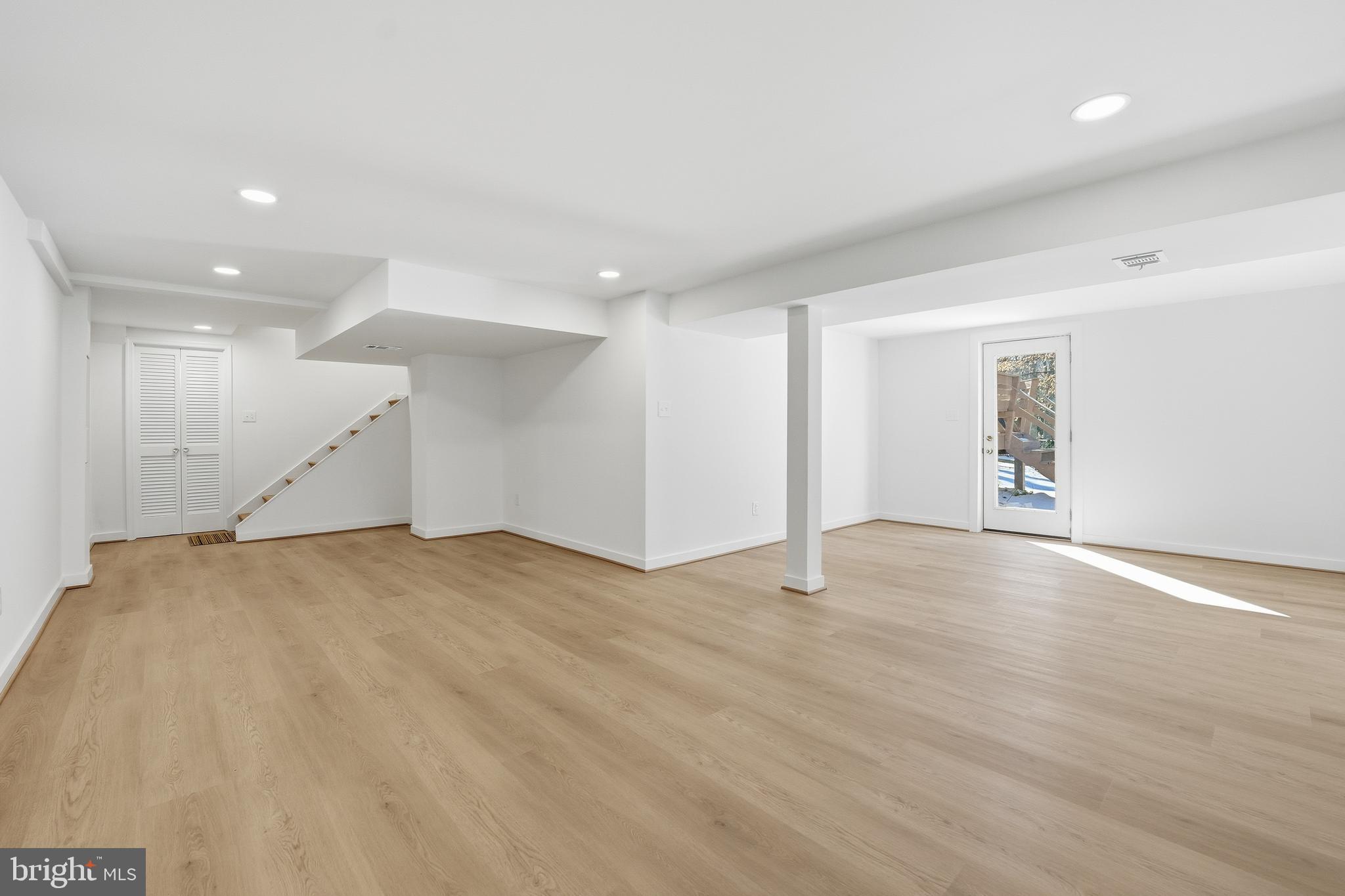 6802 Sydenstricker Road Springfield, VA 22153 - Photo 44 of 50