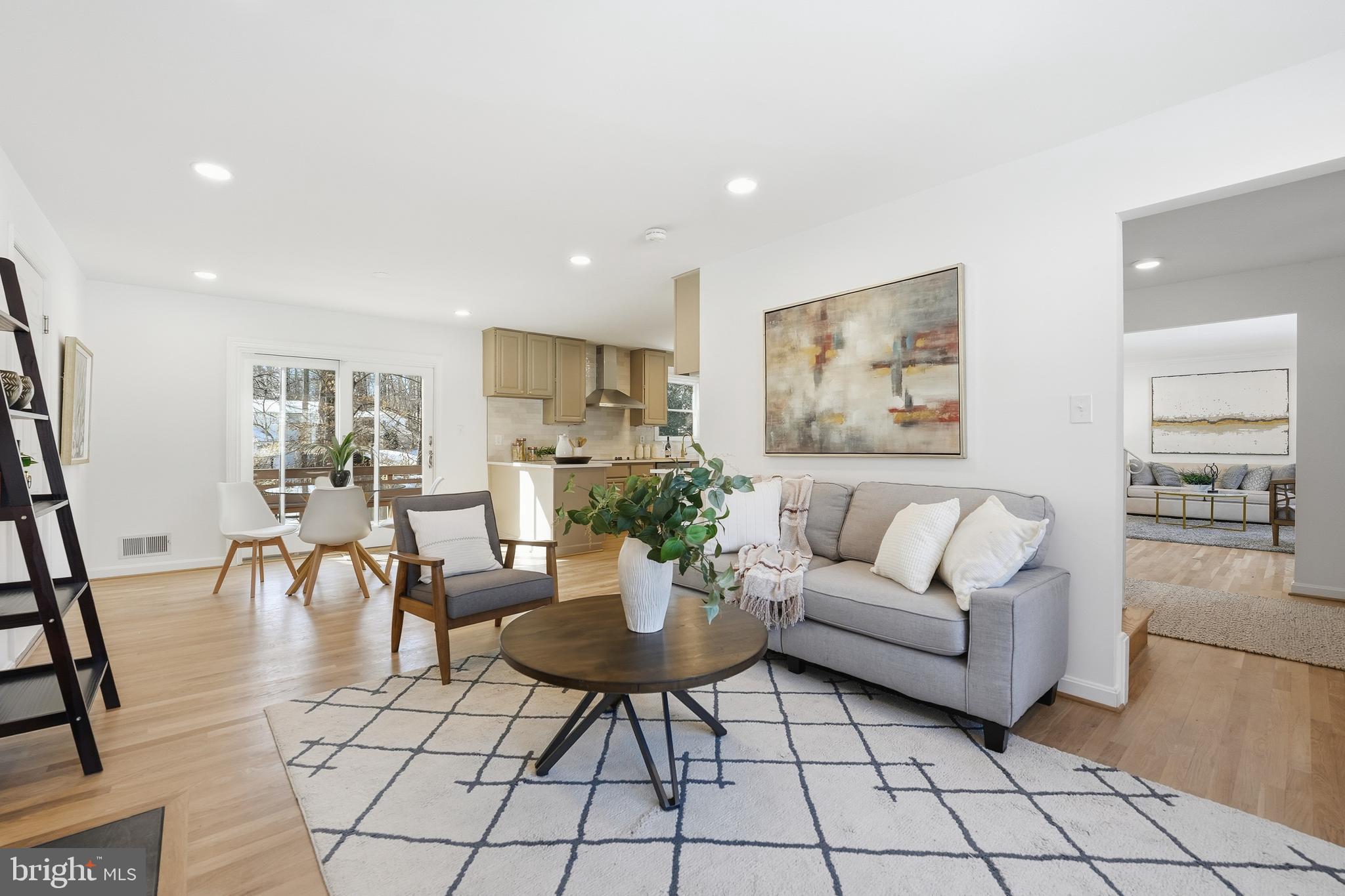 6802 Sydenstricker Road Springfield, VA 22153 - Photo 7 of 50