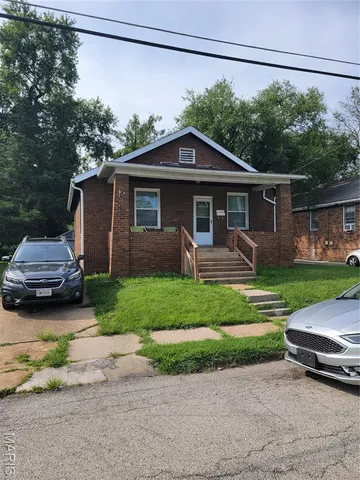 $1,300 | 18 Lee Avenue, Ferguson, MO 63135
