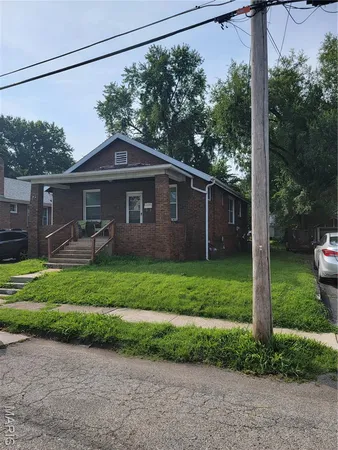 $1,200 | 18 Lee Avenue, Ferguson, MO 63135