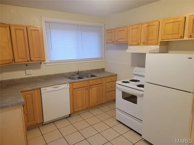 $1,300 | 18 Lee Avenue, Ferguson, MO 63135