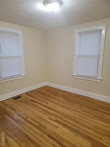 $1,300 | 18 Lee Avenue, Ferguson, MO 63135