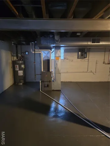 $1,300 | 18 Lee Avenue, Ferguson, MO 63135