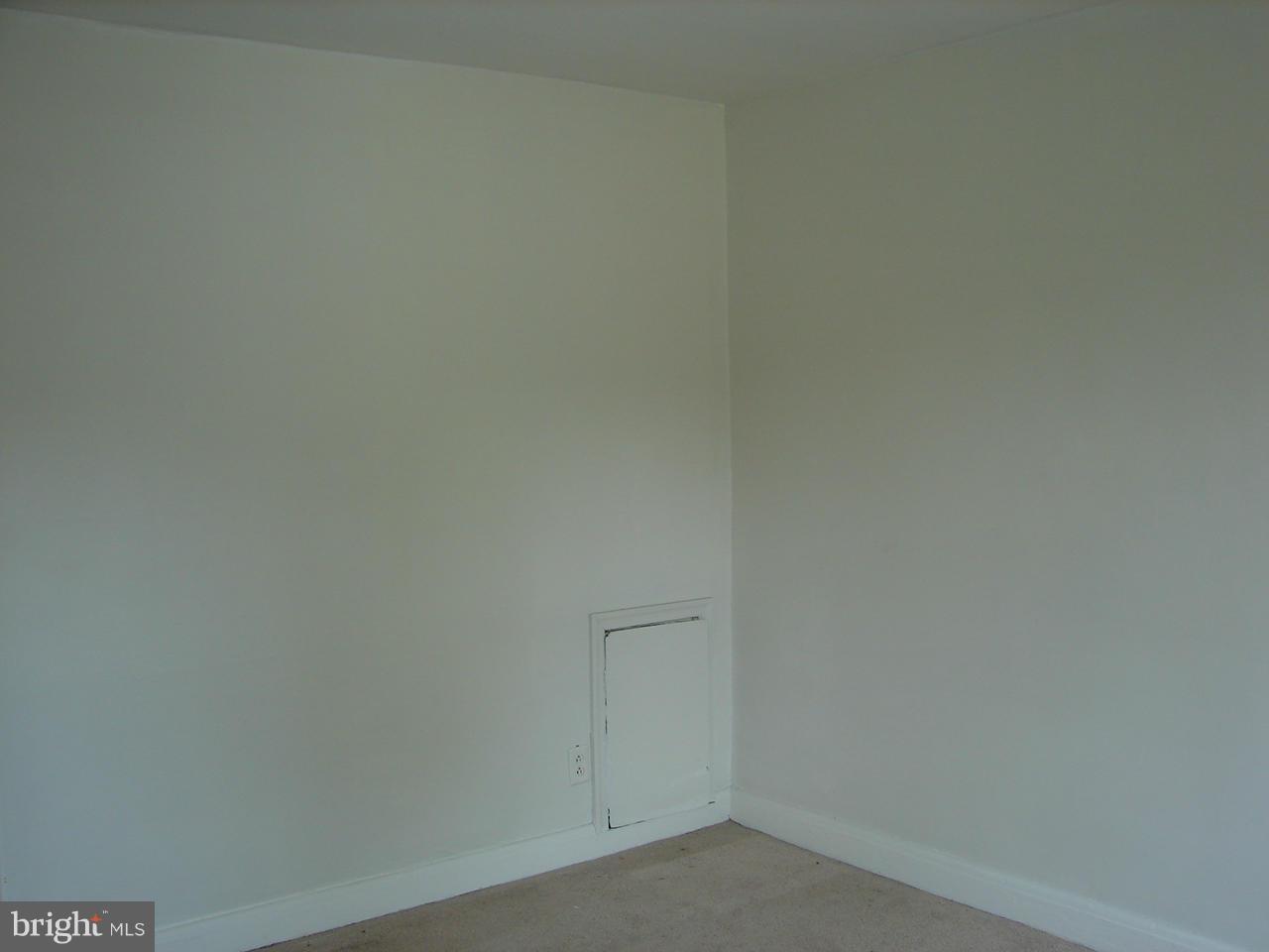 4914 Brookwood Road Baltimore, MD 21225 - Photo 2 of 10 Dining Room