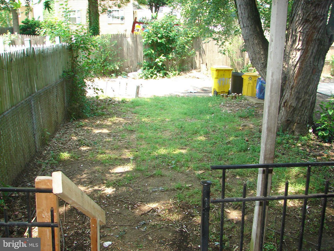 4914 Brookwood Road Baltimore, MD 21225 - Photo 10 of 10 Exterior (Rear)
