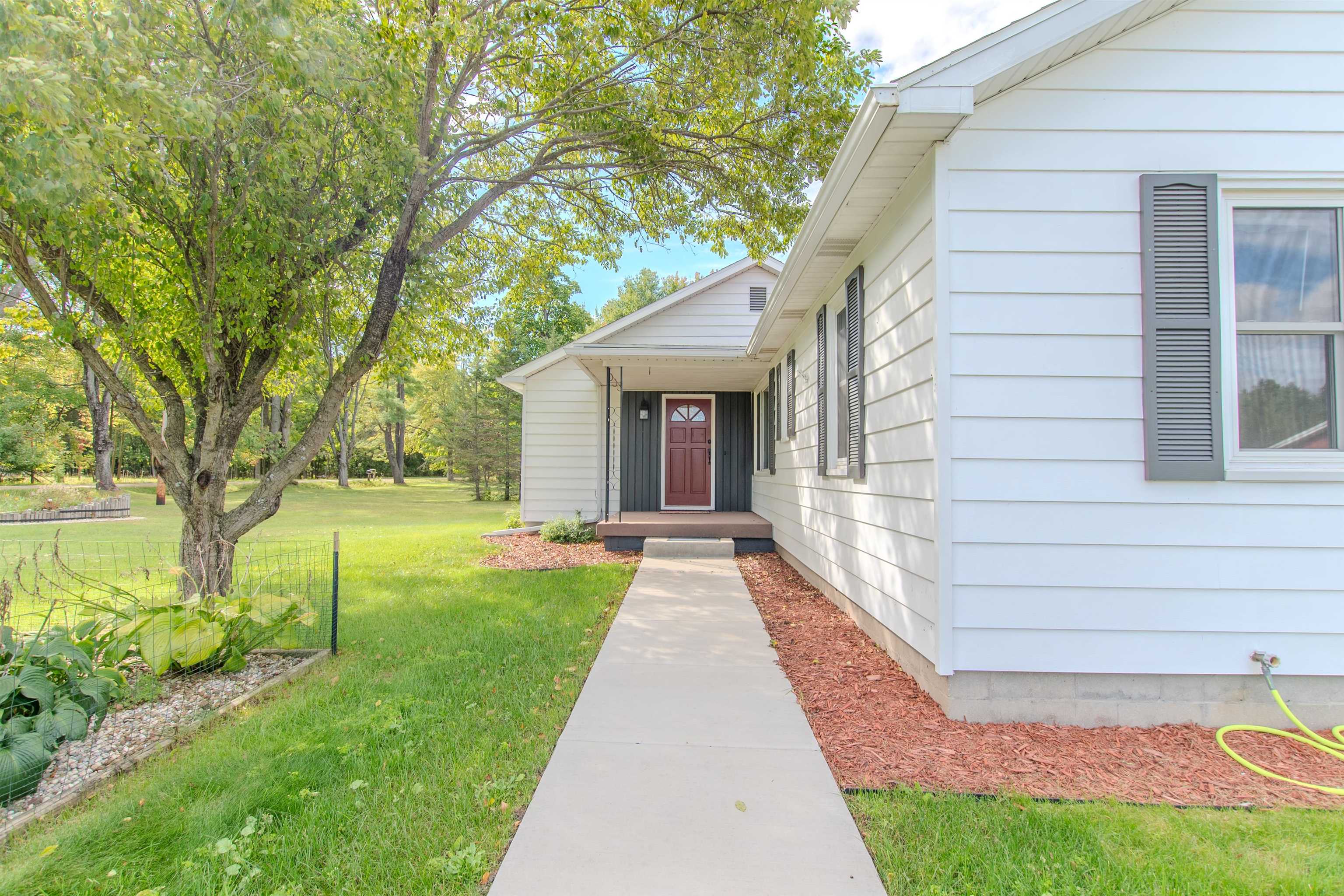 2919 North Castor Road Coleman, MI 48618 - Photo 6 of 37 Gallery Image 6