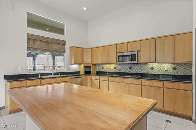 $4,195 | 8009 Clock Tower Court, Las Vegas, NV 89117