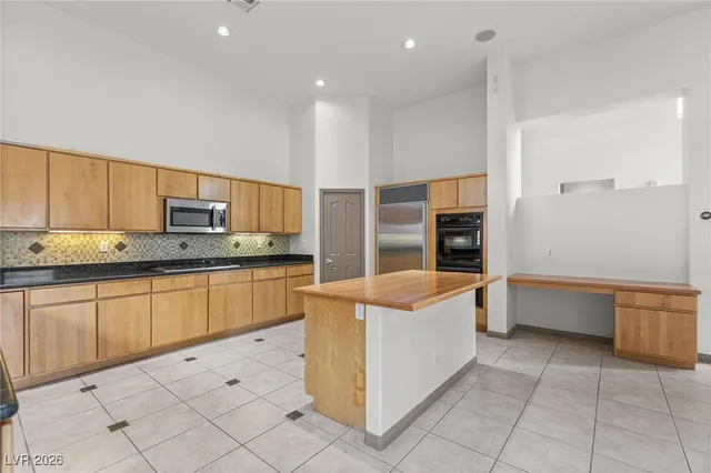 $4,195 | 8009 Clock Tower Court, Las Vegas, NV 89117