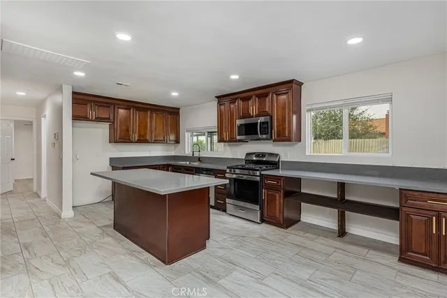 $695,000 | 5624 Wadsworth Avenue, Highland, CA 92346