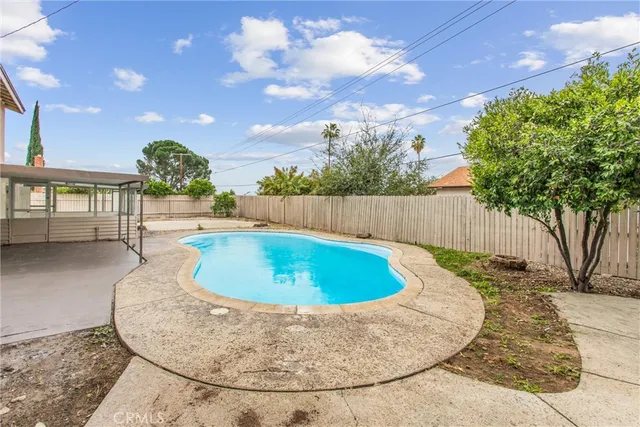 $695,000 | 5624 Wadsworth Avenue, Highland, CA 92346