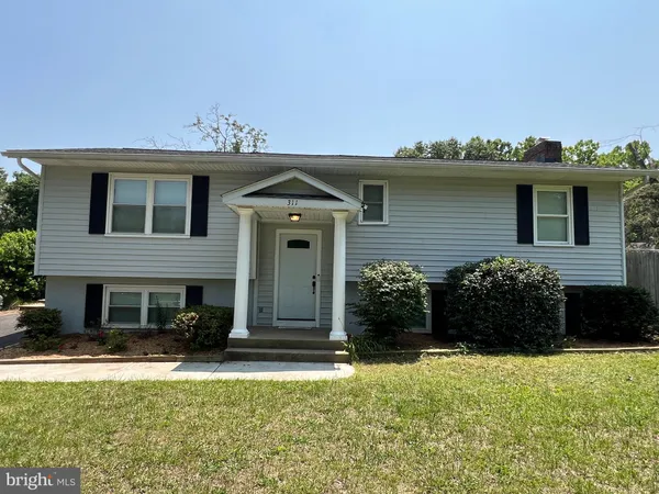 $3,100 | 311 Oakridge Drive, Stafford, VA 22556