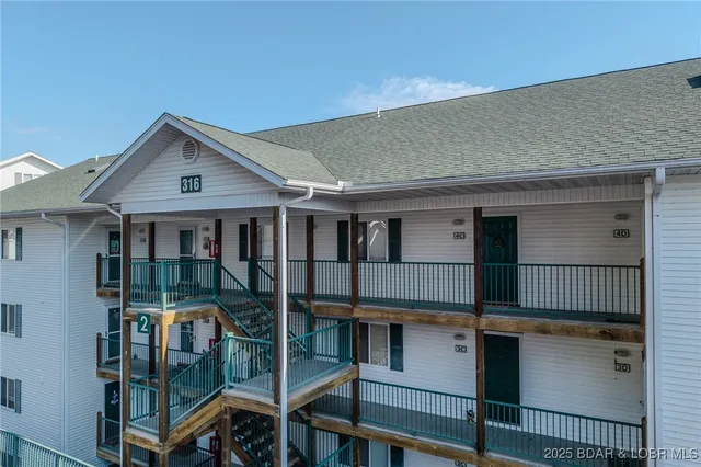 $320,000 | 316 Cedar Heights Drive, Unit 4C, Camdenton, MO 65020