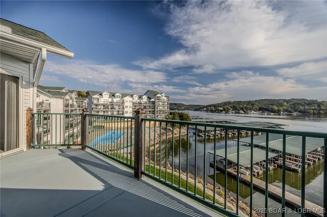 $320,000 | 316 Cedar Heights Drive, Unit 4C, Camdenton, MO 65020