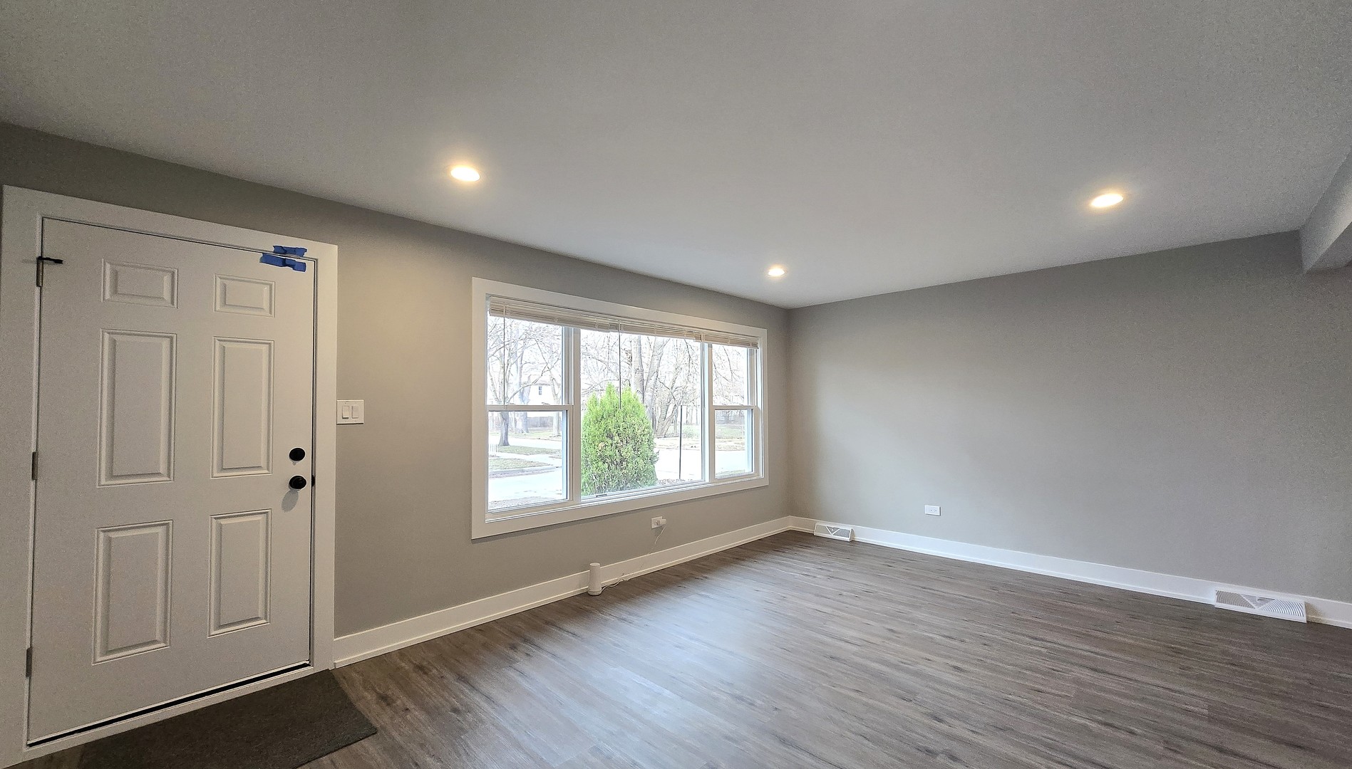 237 West 117th Street Chicago, IL 60628 - Photo 2 of 29
