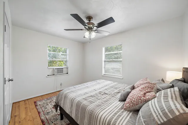 $1,200 | 3330 Avenue O 1/2, Unit B, Galveston, TX 77550