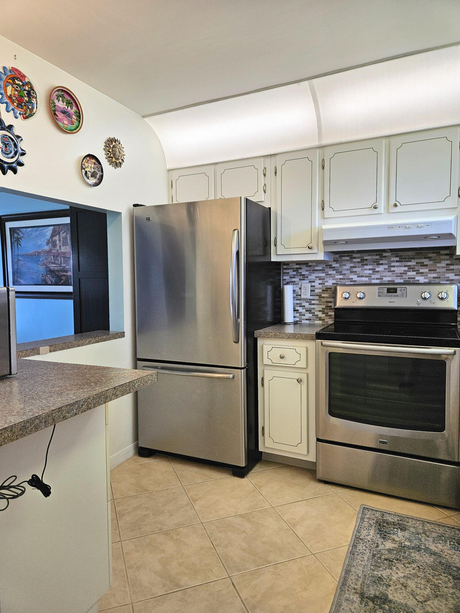 9355 Southwest 8th Street, Unit 403 Boca Raton, FL 33428 - Photo 5 of 41 20250111_142157