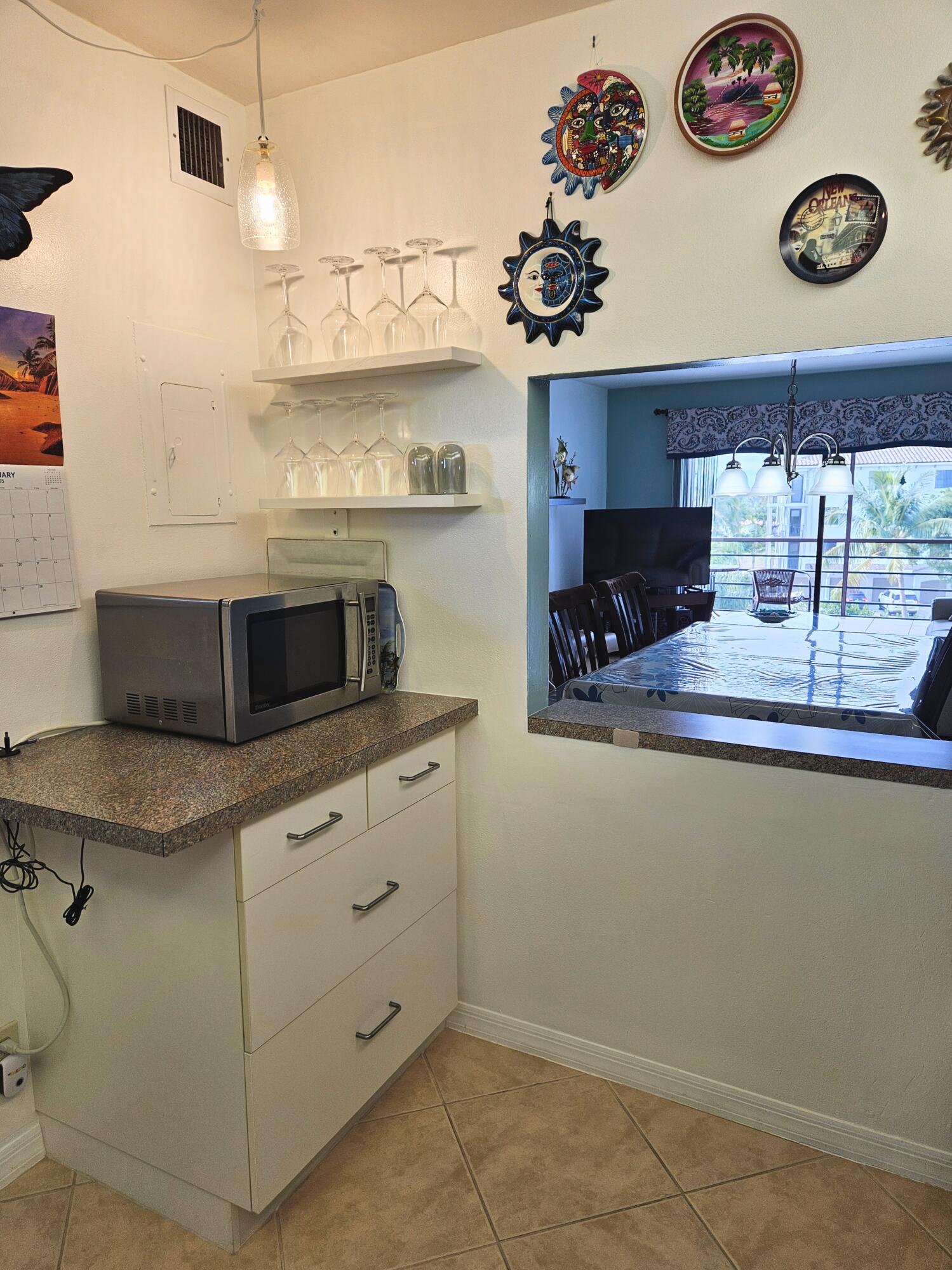 9355 Southwest 8th Street, Unit 403 Boca Raton, FL 33428 - Photo 7 of 41 20250111_142315