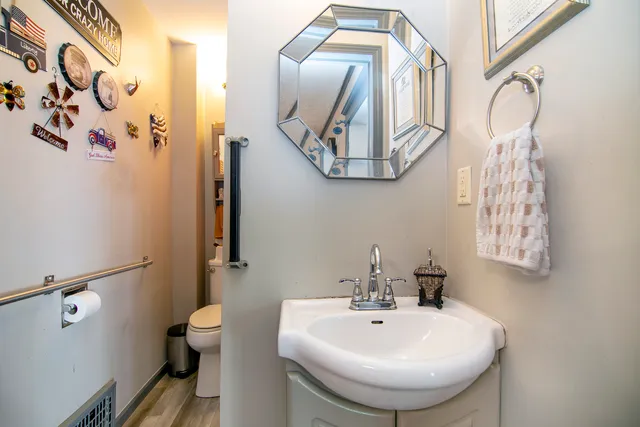 $99,000 | 547 West Bourbonnais Street, Kankakee, IL 60901