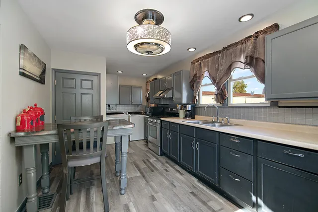 $99,000 | 547 West Bourbonnais Street, Kankakee, IL 60901