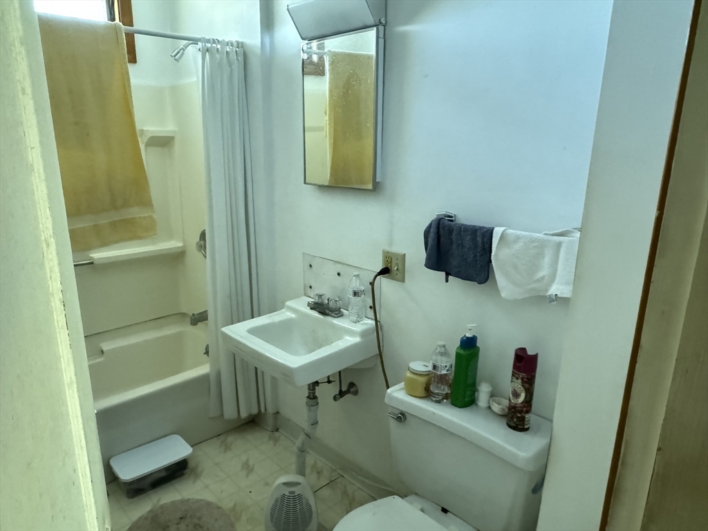 62 Sylvan Street Worcester, MA 01603 - Photo 10 of 17