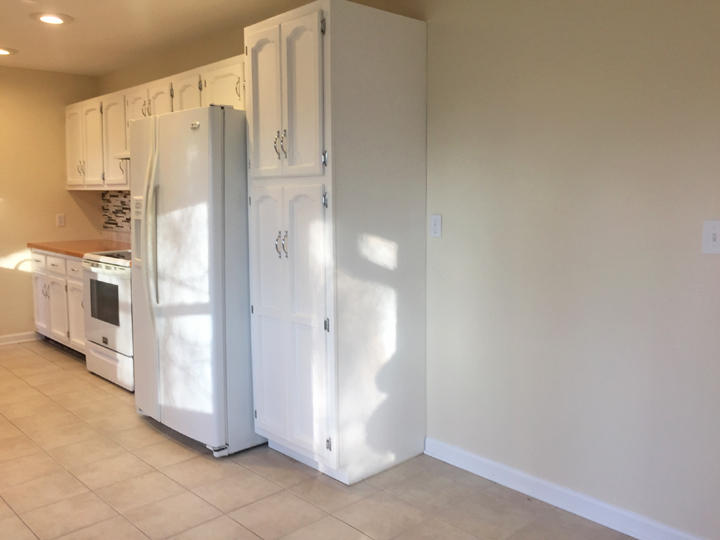 720 Swansons Ridge Road Chattanooga, TN 37421 - Photo 8 of 25 KITCHEN RIGHT SIDE FROM EAT IN AREA