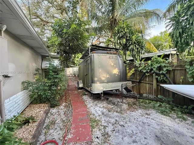 $577,000 | 917 North 26th Avenue, Hollywood, FL 33020