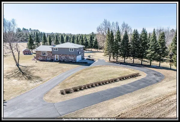 $399,900 | N3219 County Rd D, New London, WI 54961