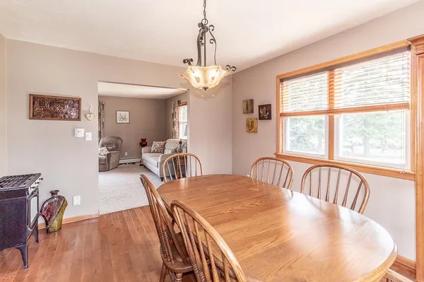 $399,900 | N3219 County Rd D, New London, WI 54961