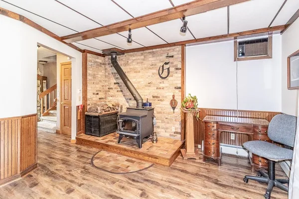 $399,900 | N3219 County Rd D, New London, WI 54961