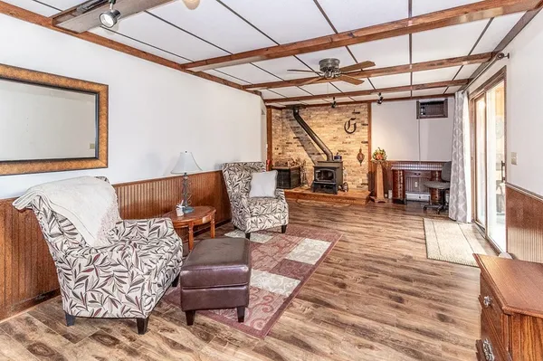 $399,900 | N3219 County Rd D, New London, WI 54961