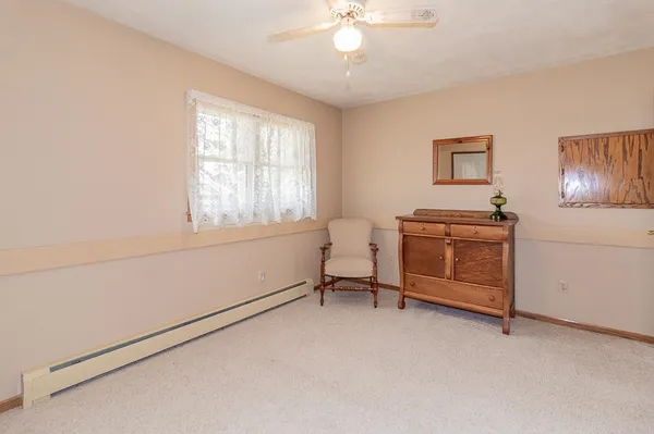 $399,900 | N3219 County Rd D, New London, WI 54961