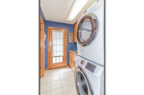 $399,900 | N3219 County Rd D, New London, WI 54961