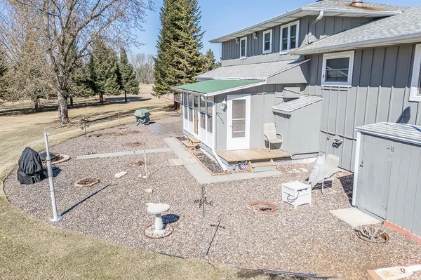 $399,900 | N3219 County Rd D, New London, WI 54961