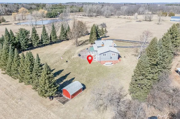 $399,900 | N3219 County Rd D, New London, WI 54961