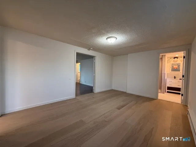 $1,400 | 615 East Main Street, Meriden, CT 06450