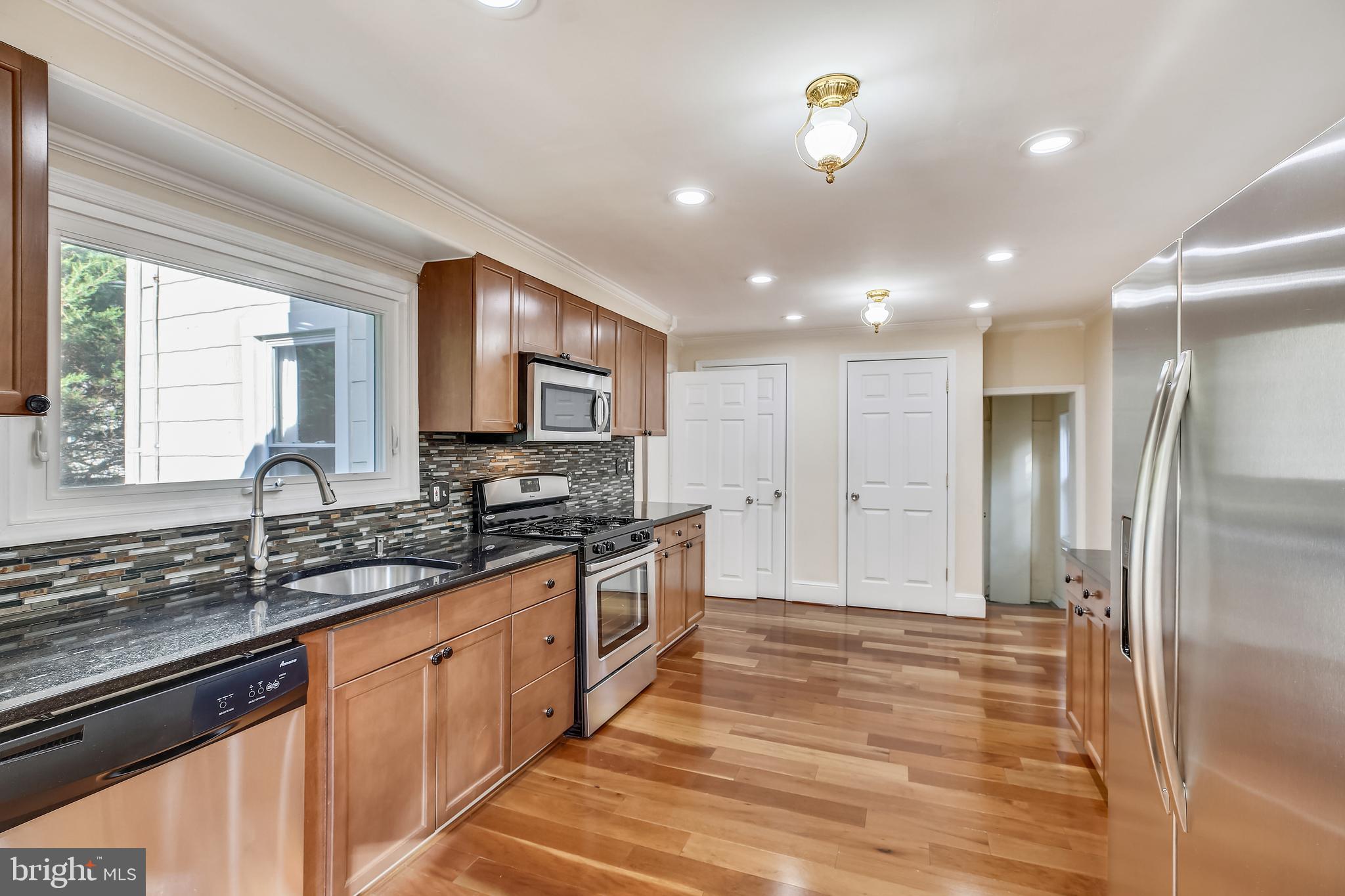 411 Baltimore Road Rockville, MD 20850 - Photo 1 of 48 Recessed Lights*PANTRY*MapleCbnts GOURMET KITCHEN
